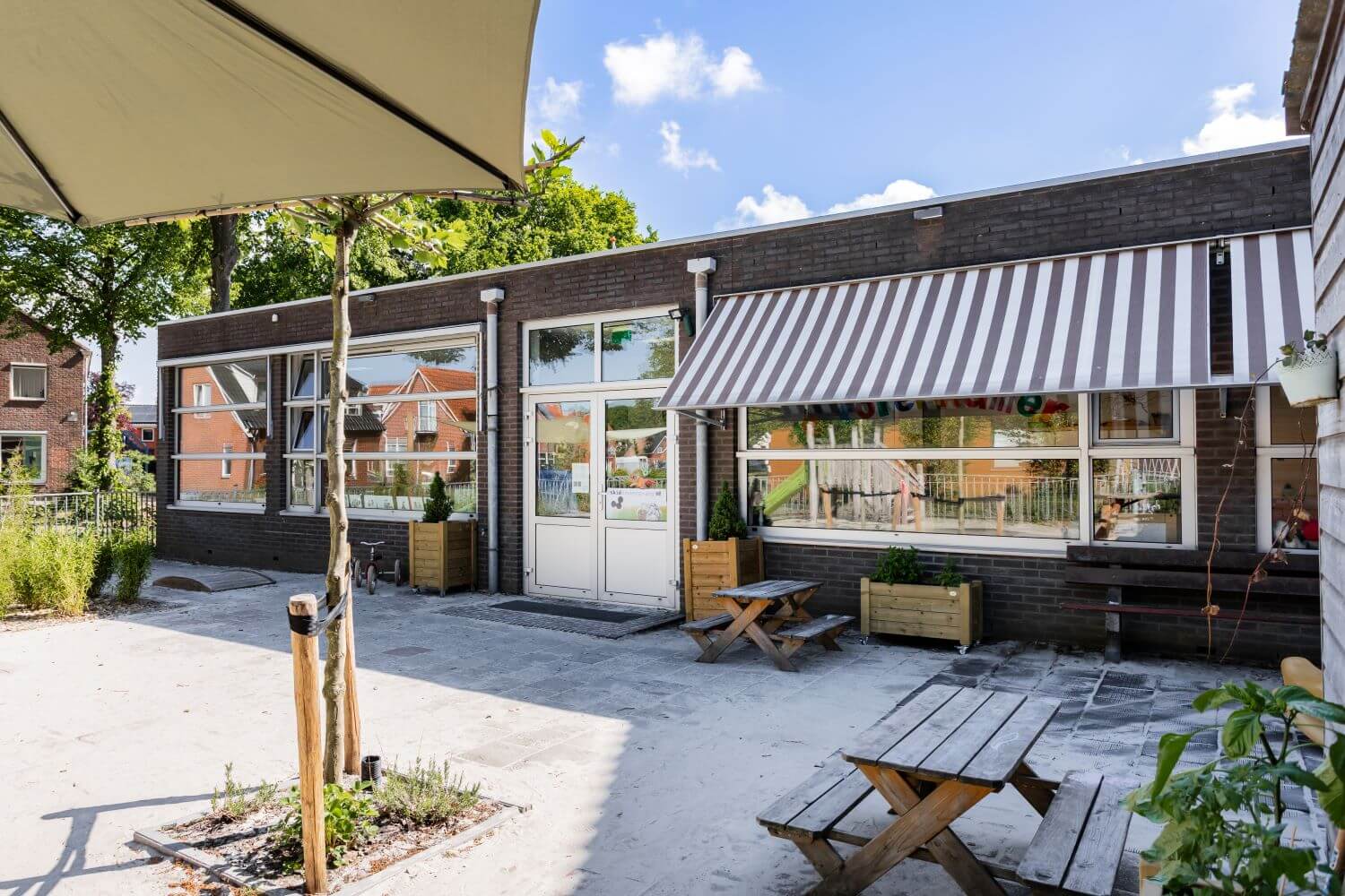 Krummelhoekje zijkant Peuterspeelgroep 't Krummelhoekje Annen